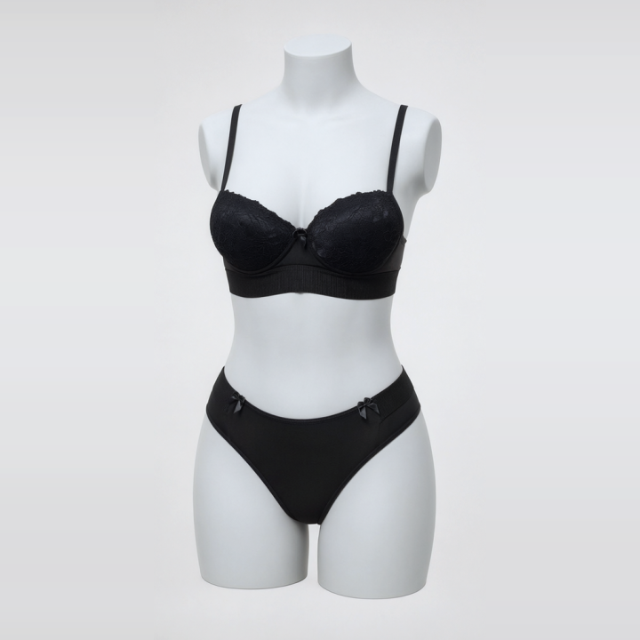 Conjunto con encaje y tanga de cintura alta Michelle - Negro