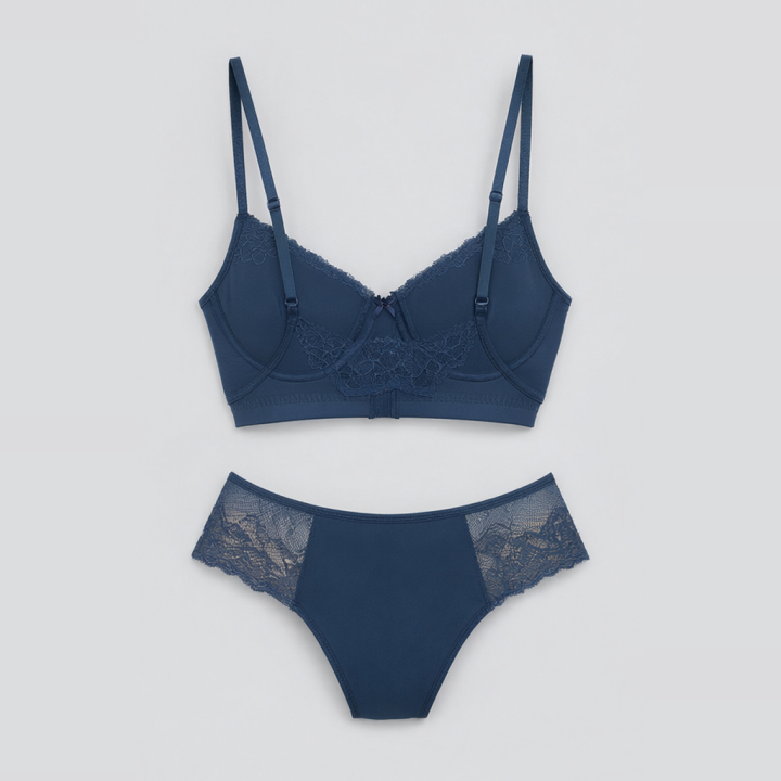 Conjunto sin relleno con detalles en encaje  Samara - Azul Medianoche