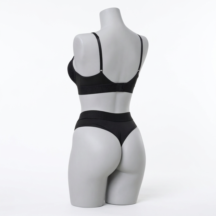 Conjunto con encaje y tanga de cintura alta Michelle - Negro
