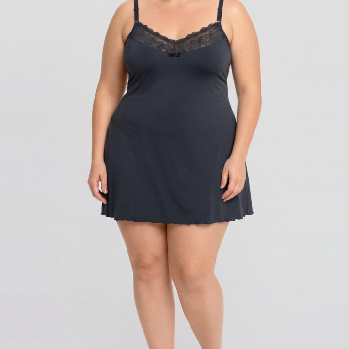 Camisón plus size de microfibra y encaje Susana - Negro