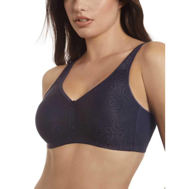 C-cup bra without underwire and without padding