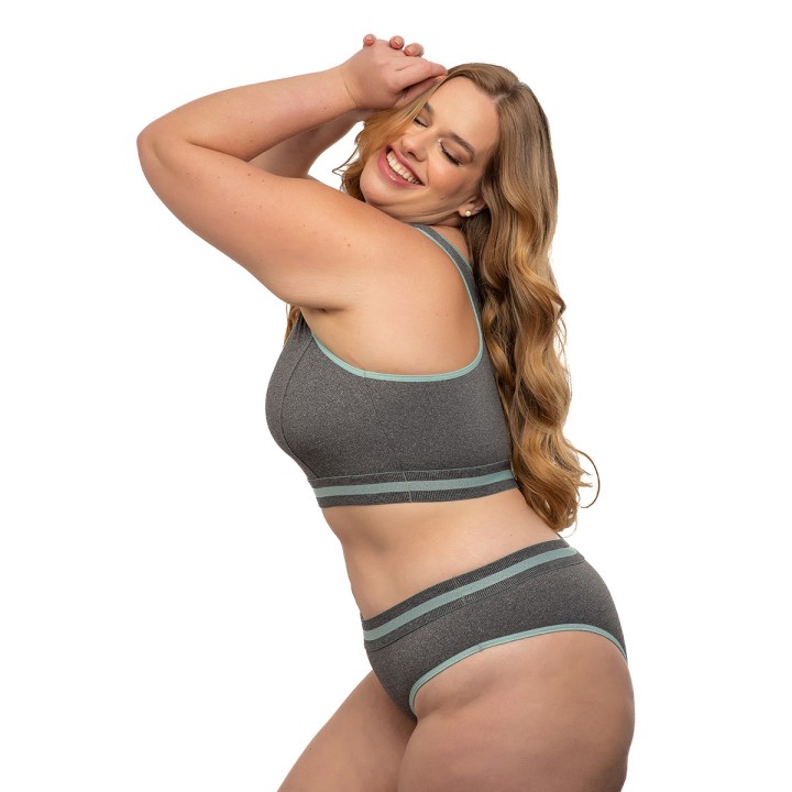 Conjunto plus size deportivo  con sujetador de espalda cruzada Cosima