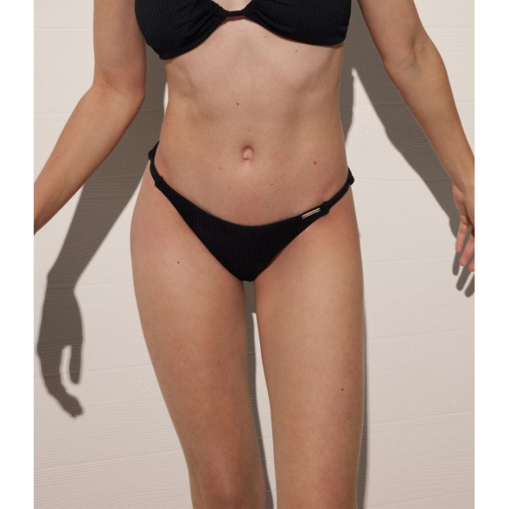 Tanga YSABEL MORA 82457 - Tejido Texturizado y Tiras Regulables